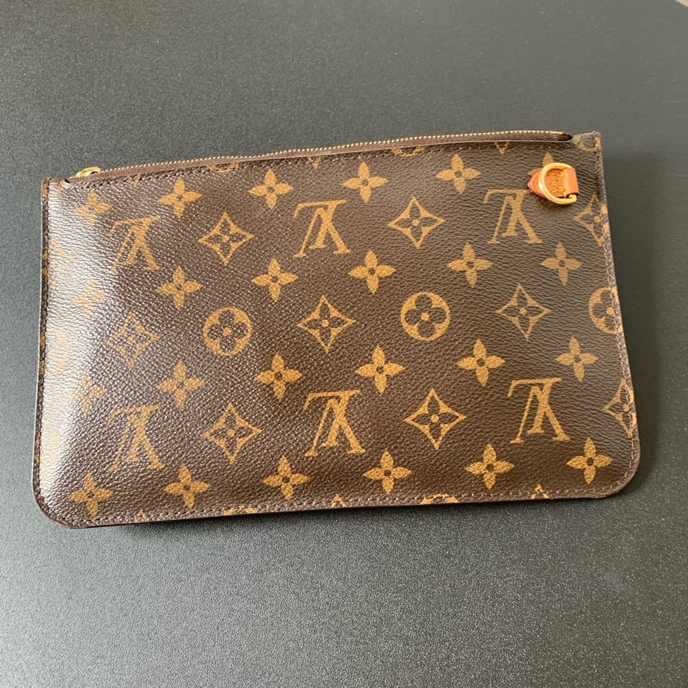 Loius Bitton Pouch